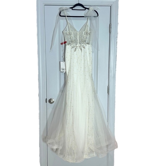 Mac Duggal Style 50666 White & Gold Embellished Mermaid Gown Women’s US 6 - Picture 8 of 11